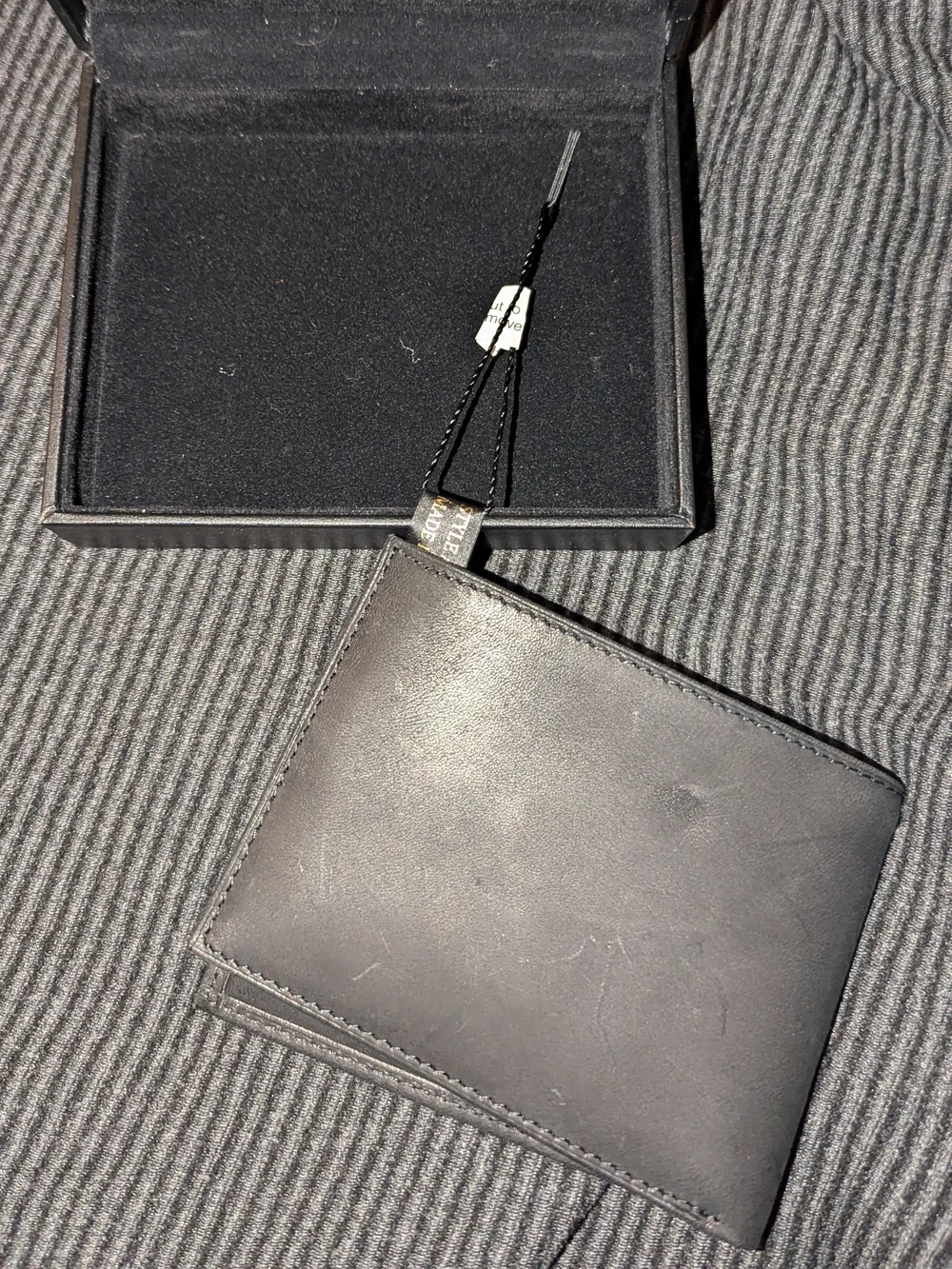 Kenneth Cole Men's Black Leather Bifold Wallet
